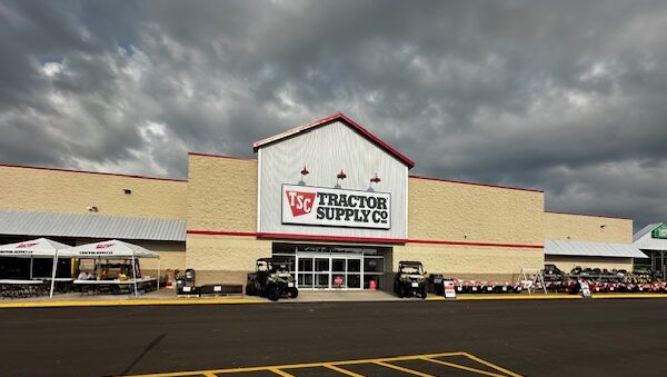 Tractor Supply Company Celebrates Grand Opening in Ladysmith, Wisconsin